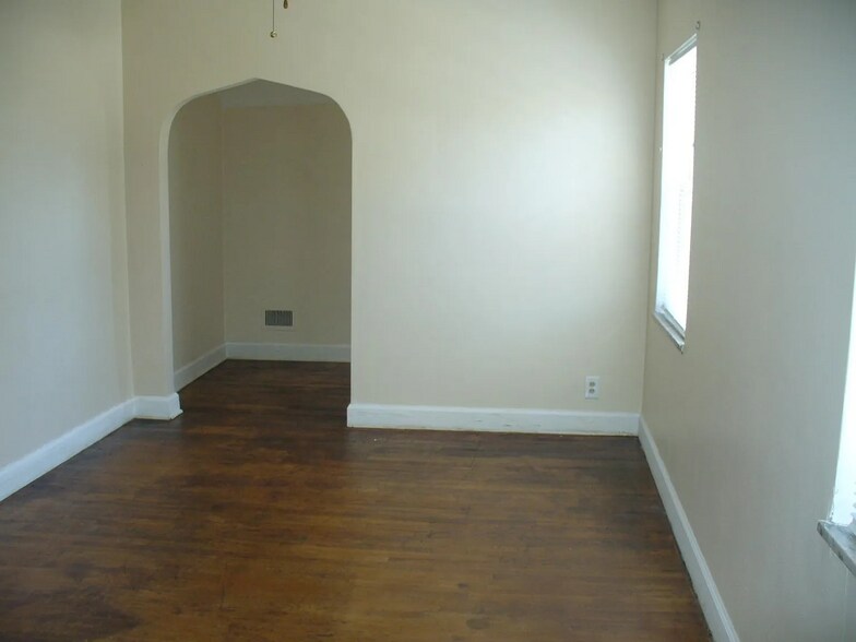 More Photos Of 4494-96 W Jefferson Ave, Ecorse Multifamily For Sale