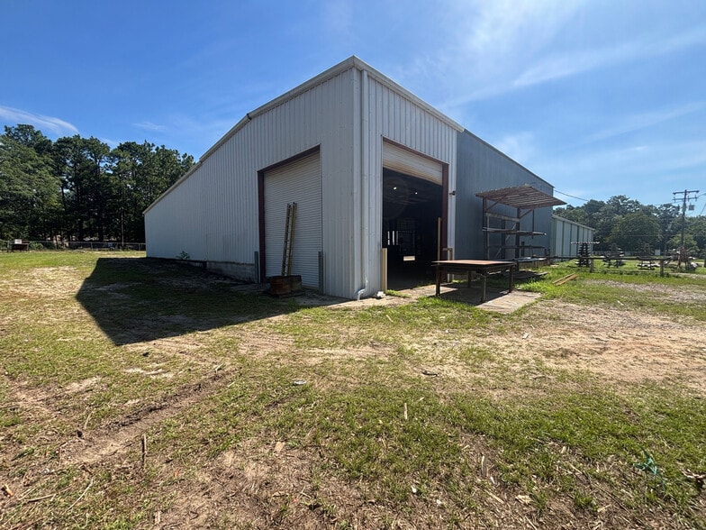 More Photos Of 424 Shelton Rd, West Columbia Warehouse For Sale