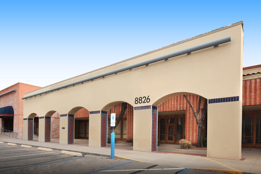 More Photos Of 8800-9165 E Tanque Verde Rd, Tucson Storefront For Sale