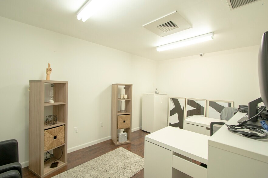 More Photos Of 1835 NW 112th Ave, Miami Warehouse For Lease