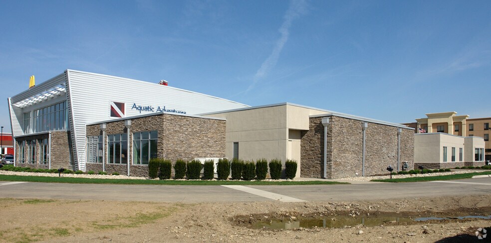 More Photos Of 3940 Lyman Dr, Hilliard Swimming Pool For Sale