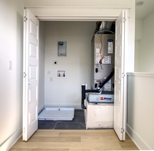 More Photos Of 2608 Bristol Dr, Austin Multifamily For Sale