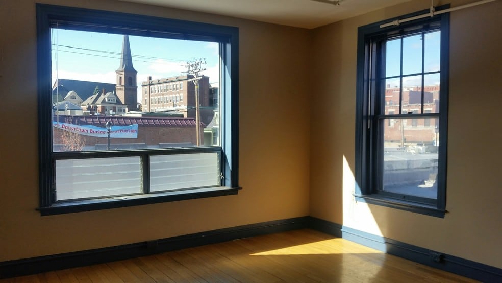 More Photos Of 31 S Main St, Concord General Retail For Sale