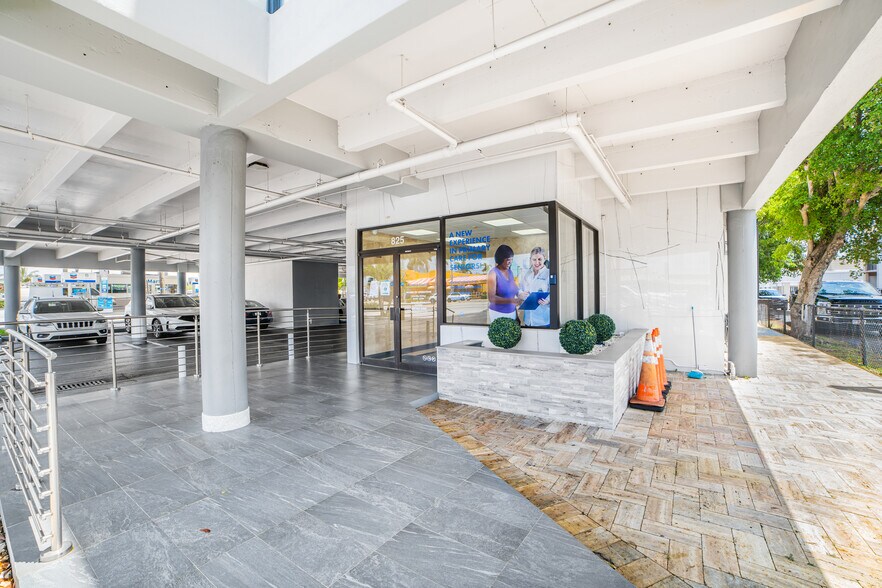 More Photos Of 825 SW 87th Ave, Miami Medical For Lease