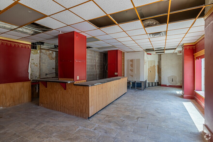 More Photos Of 523 Garrison Ave, Fort Smith Office For Sale