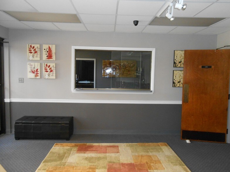 More Photos Of 211 E Watauga Ave, Johnson City Office For Lease
