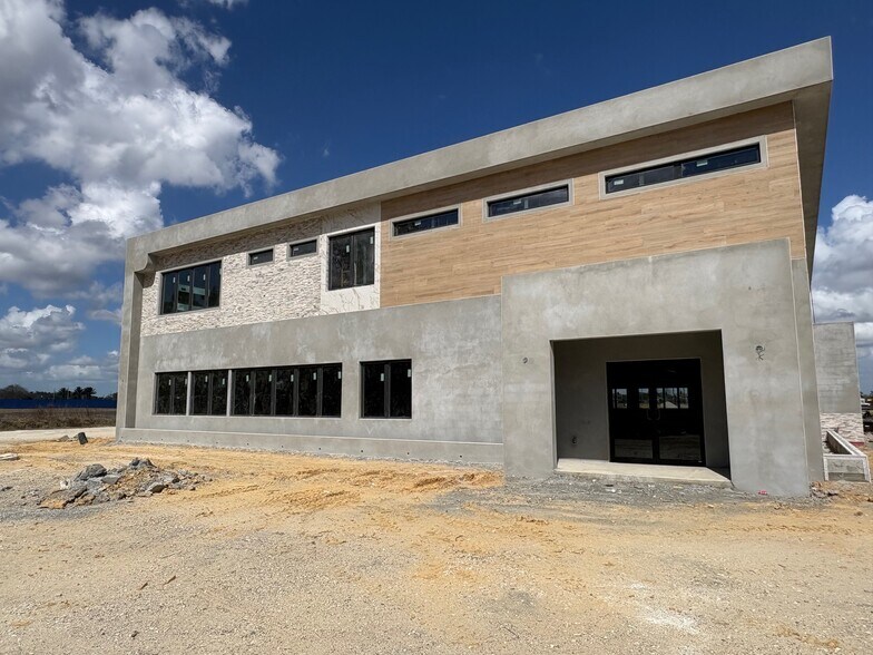 More Photos Of 4416 Bruce B Downs Blvd, Wesley Chapel Medical For Lease