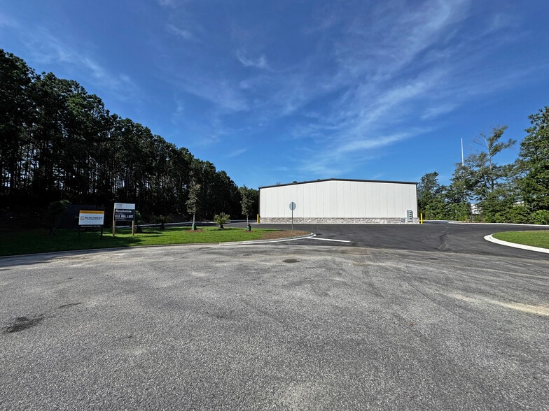 More Photos Of 80 Shelby Ln, Richmond Hill Industrial For Lease