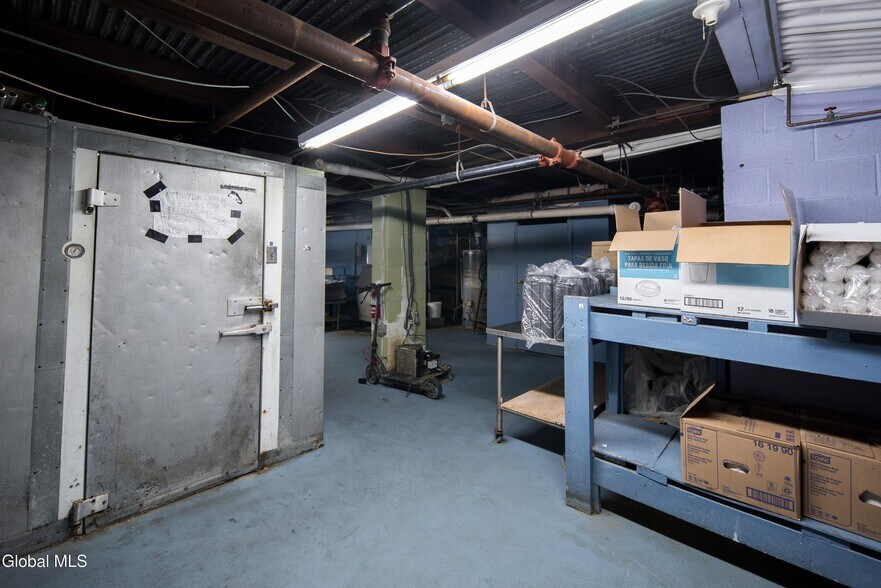 More Photos Of 855 Hoosick St, Troy Restaurant For Sale