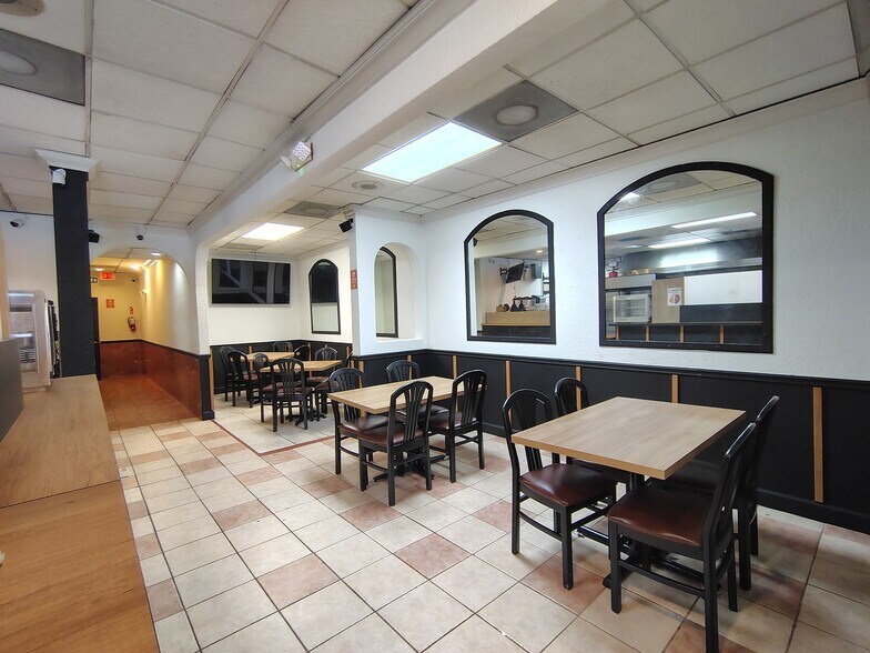 More Photos Of 8031-8041 W Sample Rd, Coral Springs Storefront For Lease
