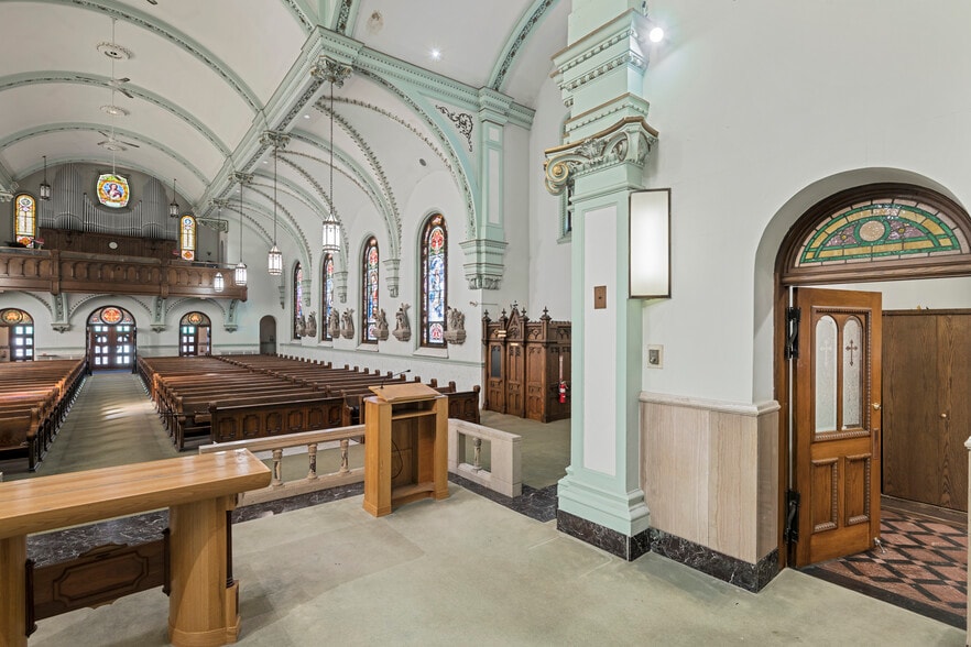 More Photos Of 21 State St, Oil City Specialty For Sale