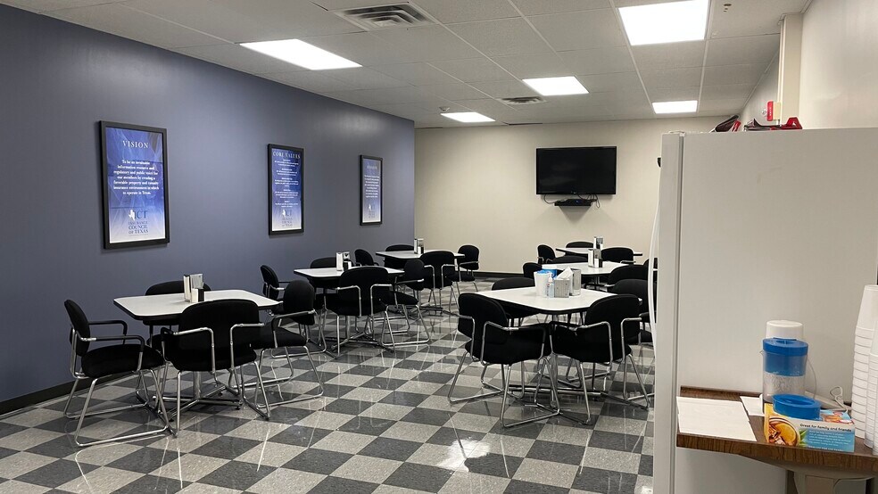 More Photos Of 2801 S Interstate 35 S, Austin Loft Creative Space For Lease