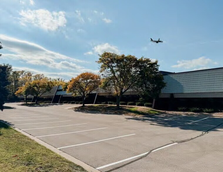 More Photos Of 1408 Northland Dr, Mendota Heights Research And Development For Lease