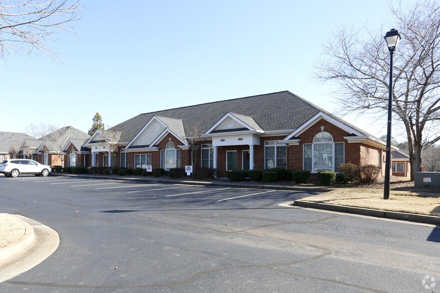 More Photos Of 1701-1704 Macy Dr, Roswell Office For Lease