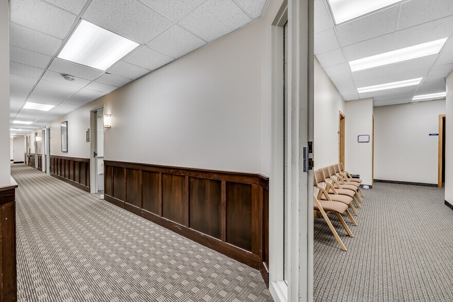 More Photos Of 4555 Erin Dr, Eagan Office For Lease