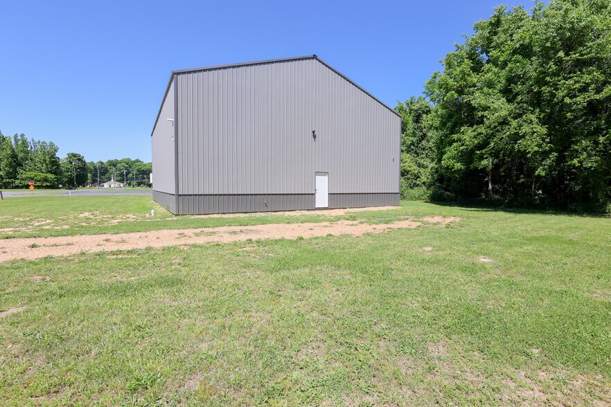 More Photos Of 240 Ball Park Loop, Ledbetter Flex For Sale
