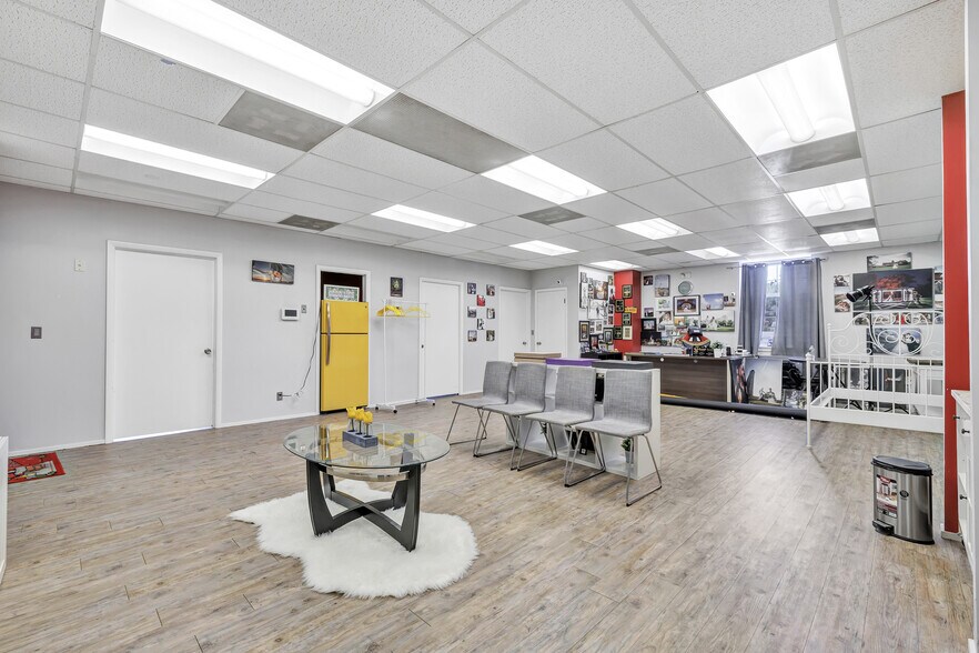 More Photos Of 450 Monroe Tpke, Monroe Unknown For Lease