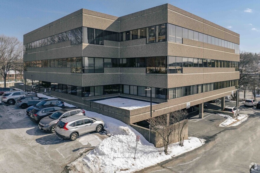 More Photos Of 91 Montvale Ave, Stoneham Office For Sale