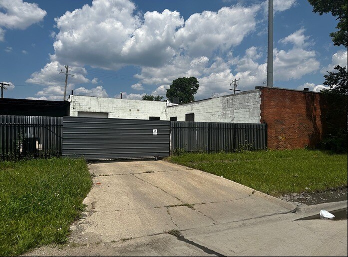 More Photos Of 13881 Elmira St, Detroit Industrial For Sale