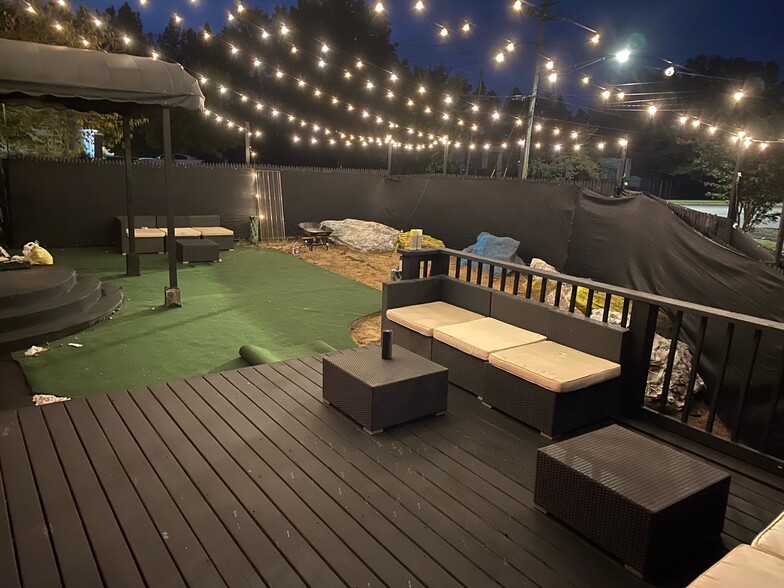 More Photos Of 722 Generals Hwy, Millersville Restaurant For Lease