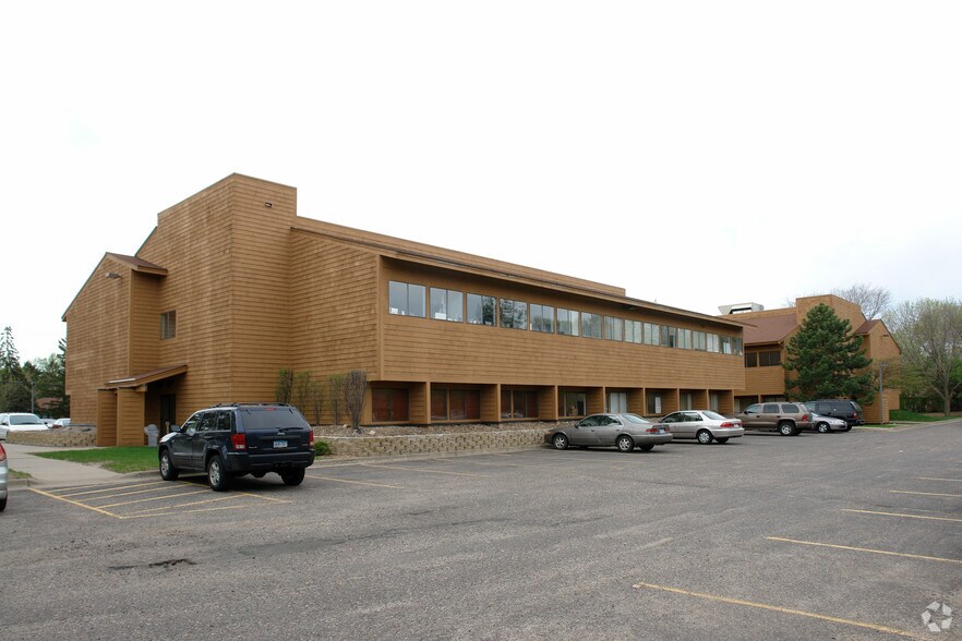 More Photos Of 7714 Brooklyn Blvd, Brooklyn Park Storefront Retail Office For Lease