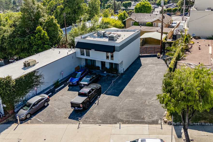 Primary Photo Of 2509 N Lake Ave, Altadena Loft Creative Space For Sale