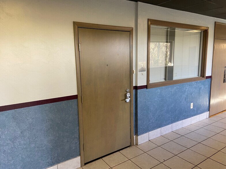 More Photos Of 3501 SW 2nd Ave, Gainesville Restaurant For Lease