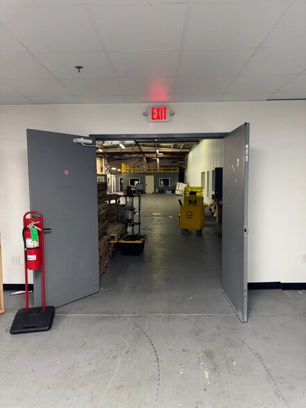 More Photos Of 3105 E Reno Ave, Oklahoma City Warehouse For Lease