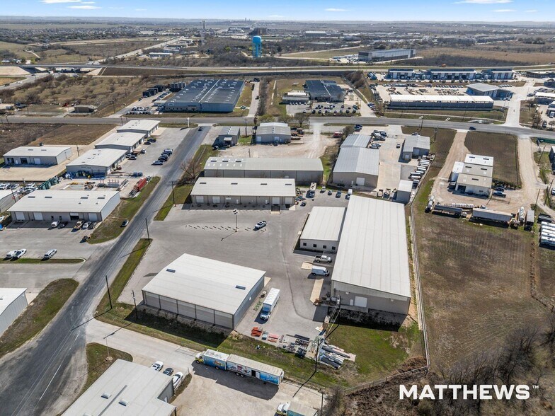 More Photos Of 2061 Clovis R Barker Rd, San Marcos Warehouse For Lease