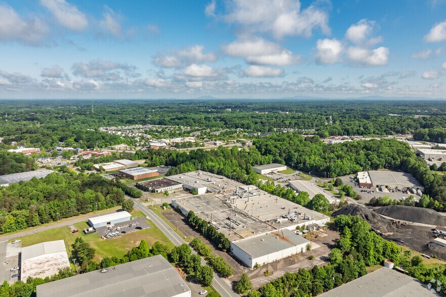 More Photos Of 3811 Kimwell Dr, Winston-Salem Warehouse For Sale