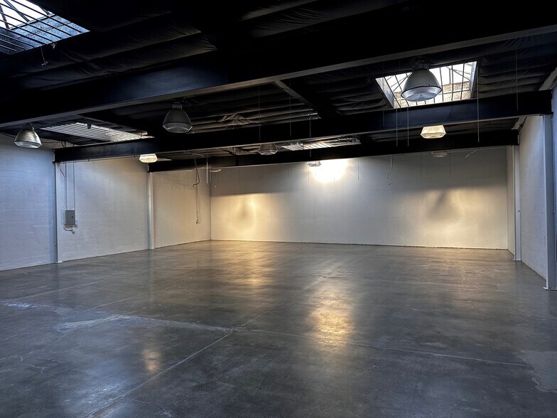 More Photos Of 440 Bayshore Blvd, San Francisco Showroom For Lease