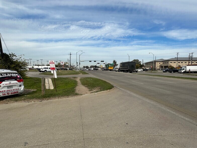 More Photos Of 10411 Harry Hines Blvd, Dallas Auto Dealership For Lease