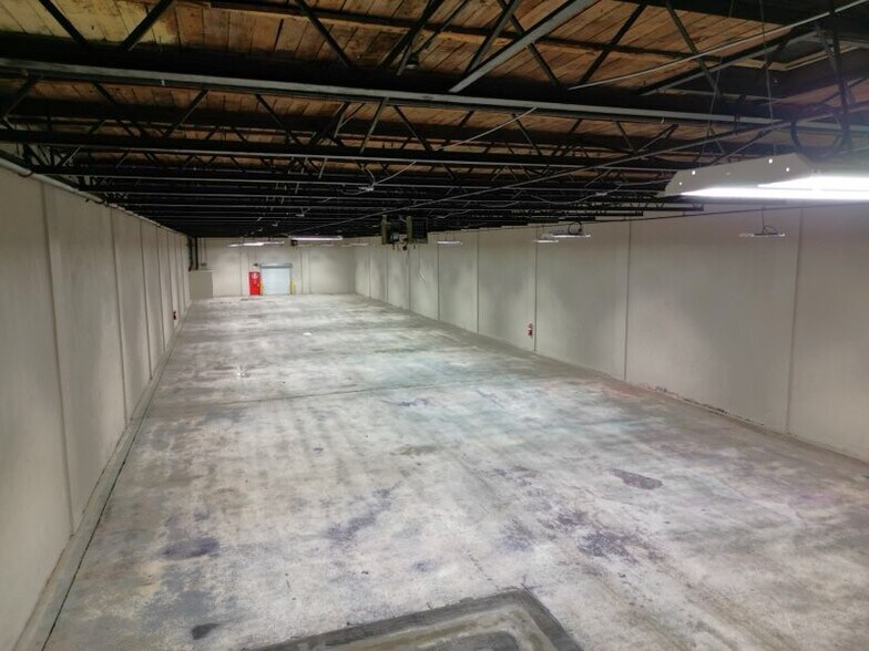 More Photos Of 105 Wood St, Greenville Manufacturing For Lease