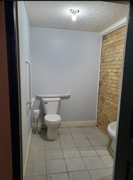 More Photos Of 112 W Main St, Belle Plaine Storefront Retail Residential For Sale