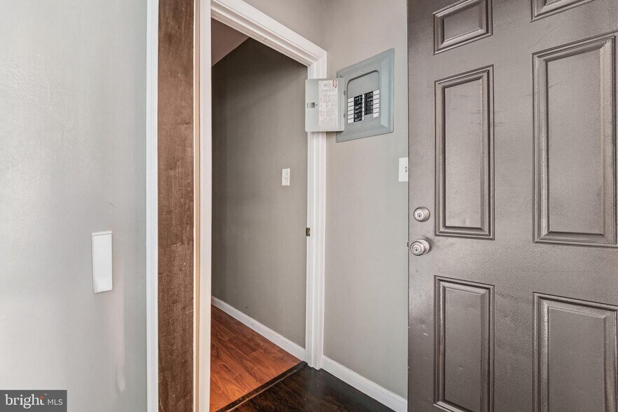 More Photos Of 523 N Charles St, Baltimore Office For Lease