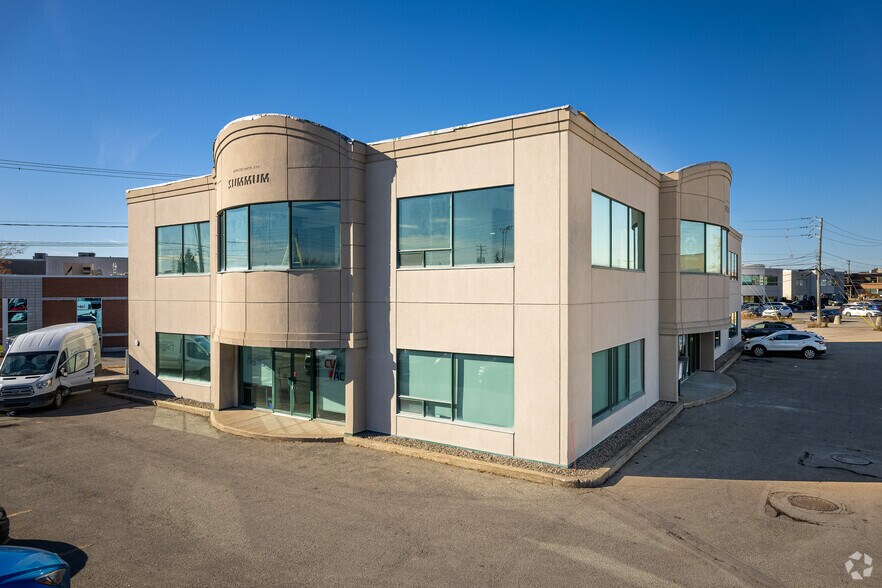 Primary Photo Of 4000 Boul Le Corbusier, Laval Office For Sale