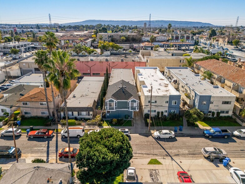 More Photos Of 4724 W 173rd St, Lawndale Apartments For Sale