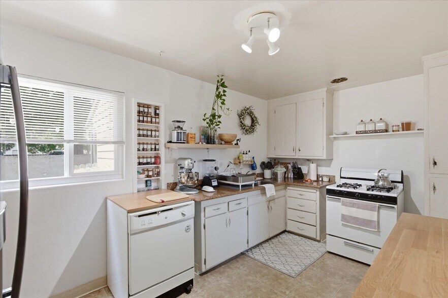 More Photos Of 882-898 W Tennyson Rd, Hayward Apartments For Sale