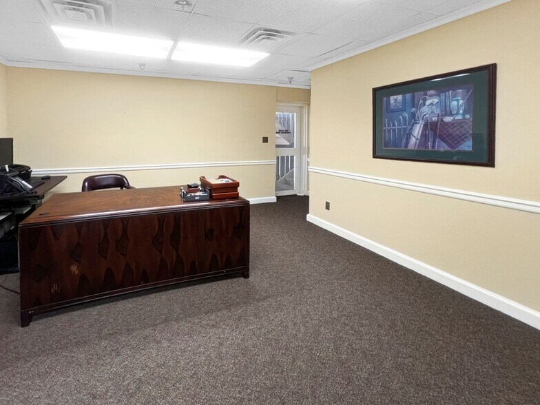 More Photos Of 205 Patton St, Danville Office For Lease