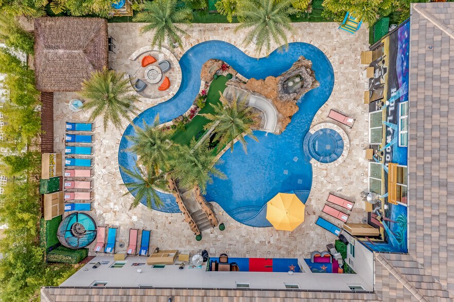 More Photos Of 1021 Fantasy Dr, Davenport Specialty For Sale