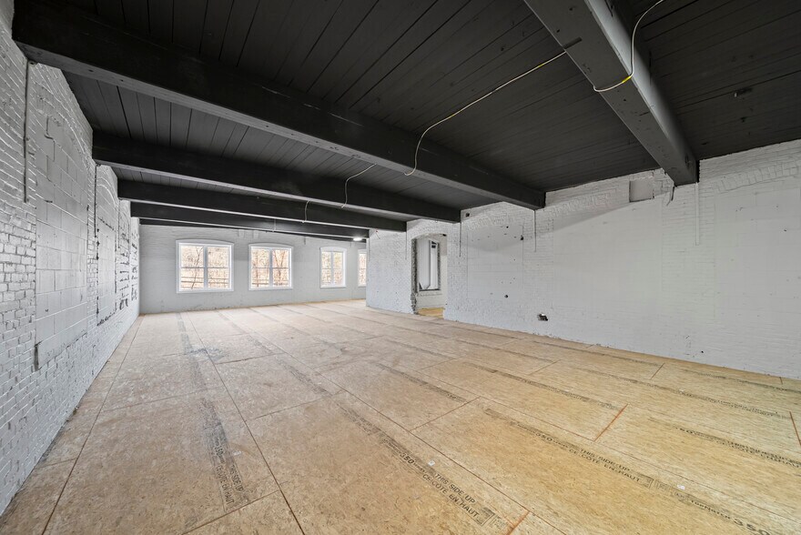 More Photos Of 174 N Main St, Franklin Light Manufacturing For Sale