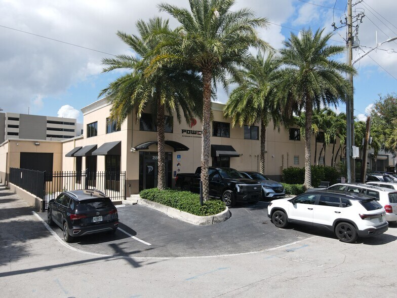 Primary Photo Of 2550 NW 4th Ct, Fort Lauderdale Warehouse For Sale