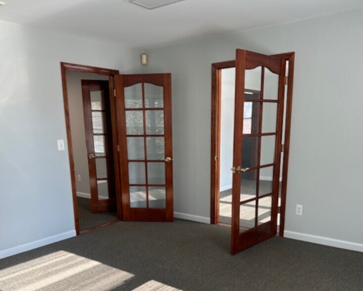 Primary Photo Of 456 W Jericho Tpke, Huntington Loft Creative Space For Lease