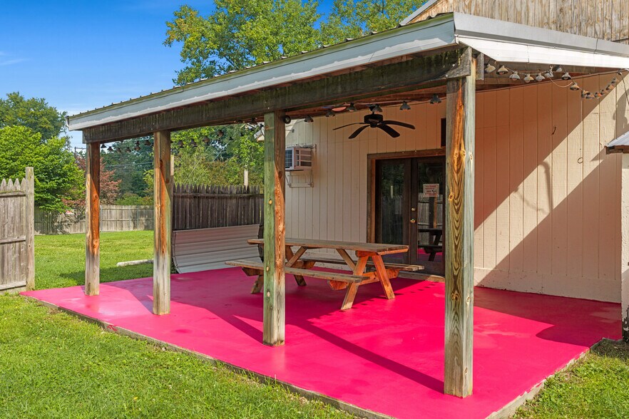 More Photos Of 2582 State Highway 7, Bainbridge Restaurant For Sale