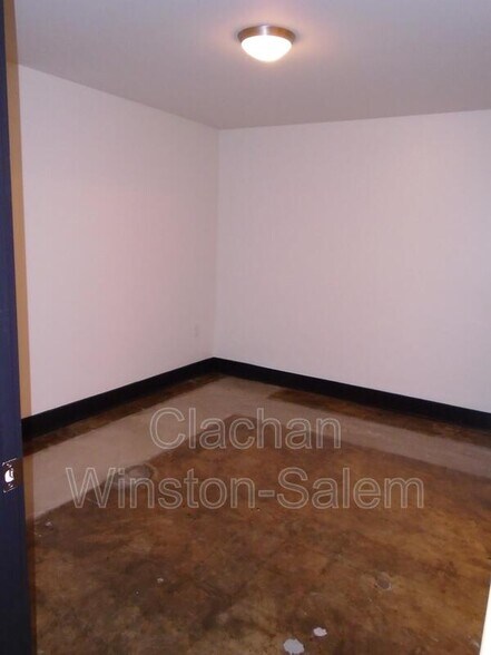 More Photos Of 50 W 4th St, Winston-Salem Apartments For Lease