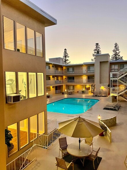 More Photos Of 5150 Yarmouth Ave, Encino Apartments For Sale