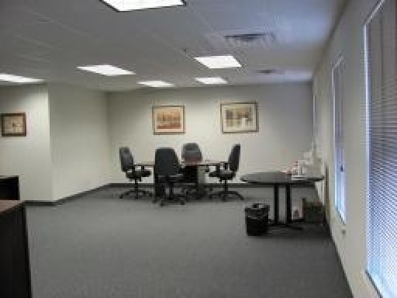 More Photos Of 7 Industrial Rd, Pequannock Office For Lease