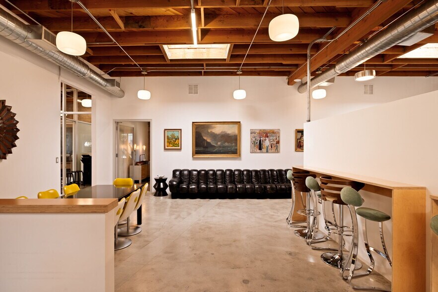 More Photos Of 5450-5458 W Washington Blvd, Los Angeles Office For Lease