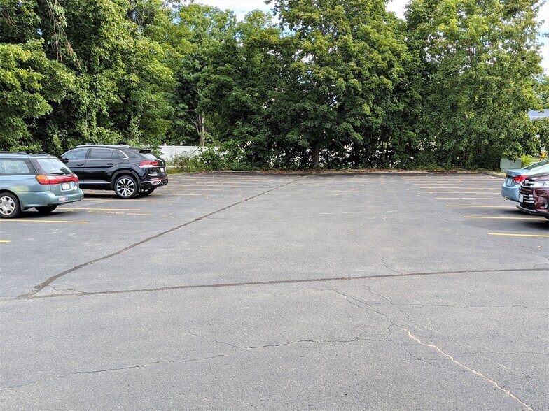 More Photos Of 241 Main St, Townsend Office Residential For Lease