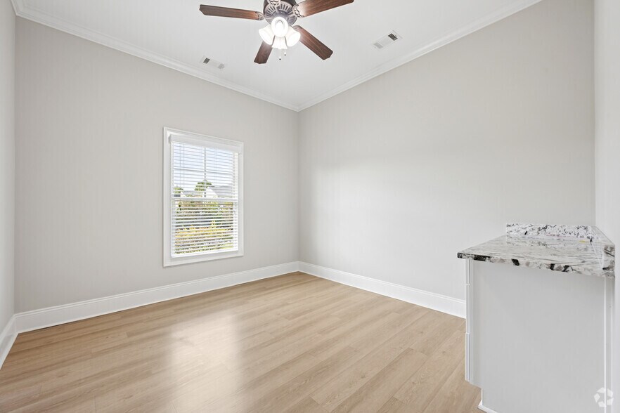 More Photos Of , Warner Robins Office For Sale